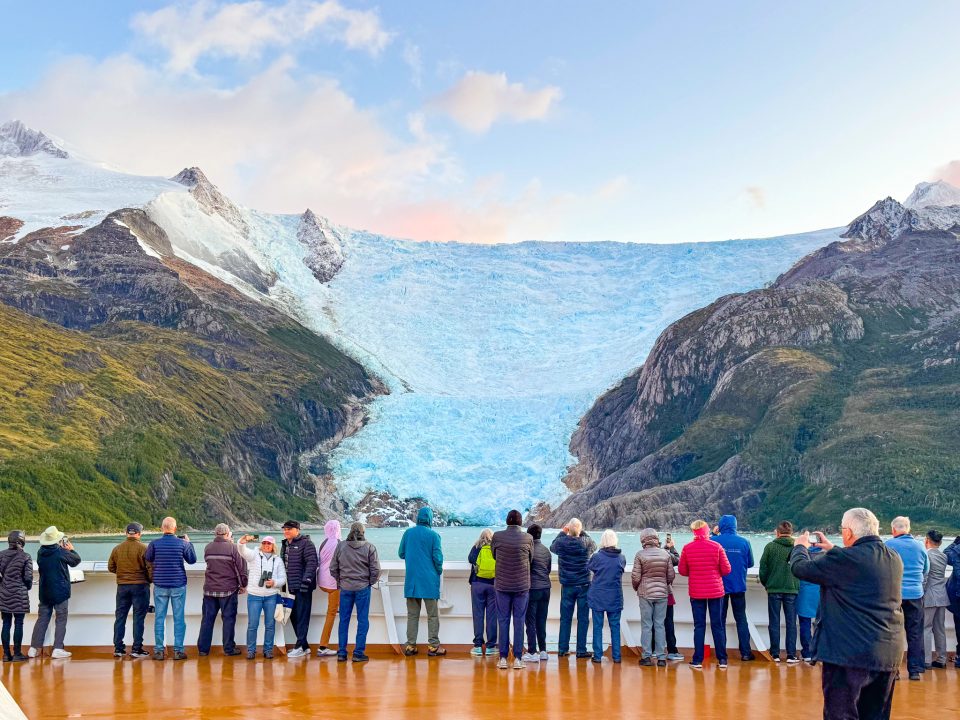 Glacier Experiences Spotlight Holland America 2026-2027 South America and Antarctica – Chris Cruises